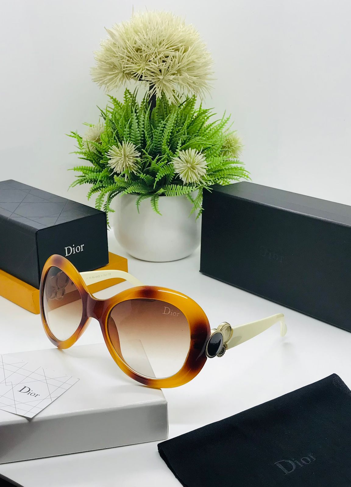 Dior