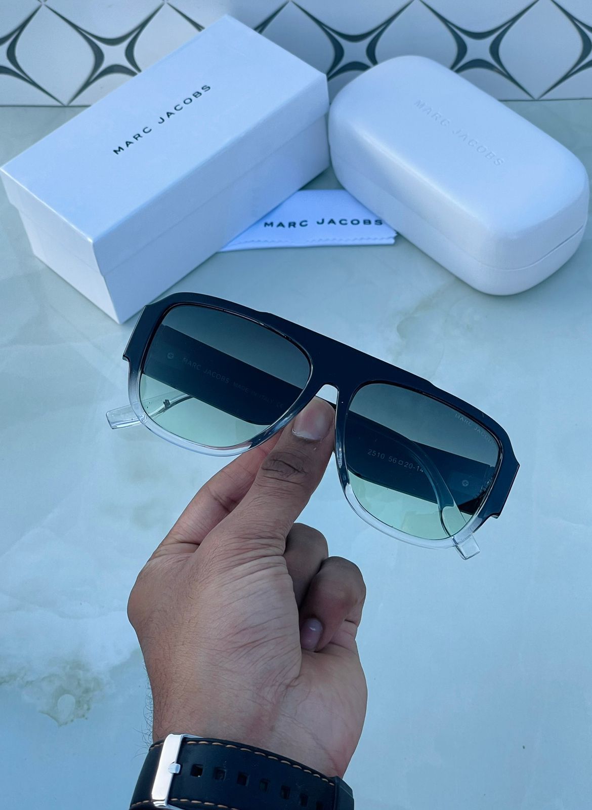 MARC JACOBS